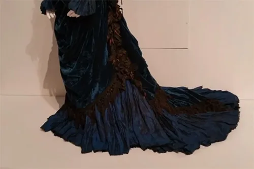 Crimson Peak show costumes