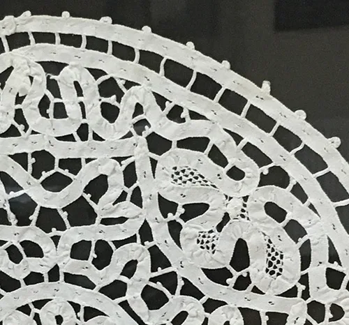 Lace10