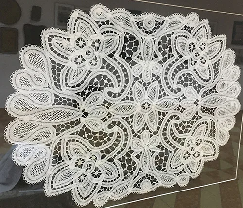 Lace46