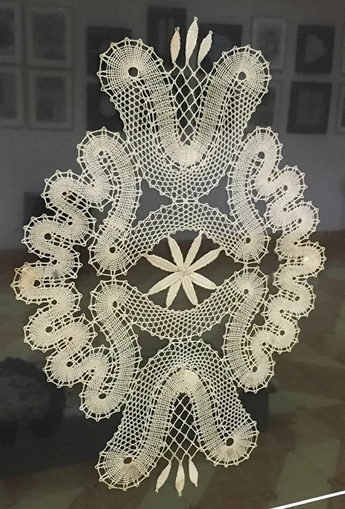 Lace47