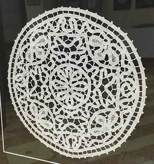 Lace9