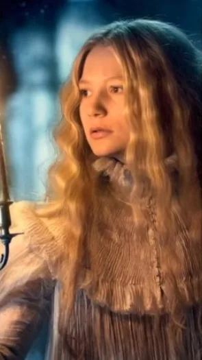 Crimson Peak show costumes
