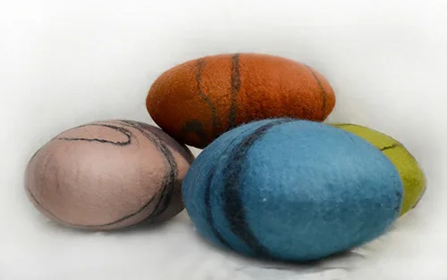 Felted cushion5