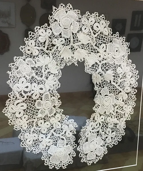 Lace44