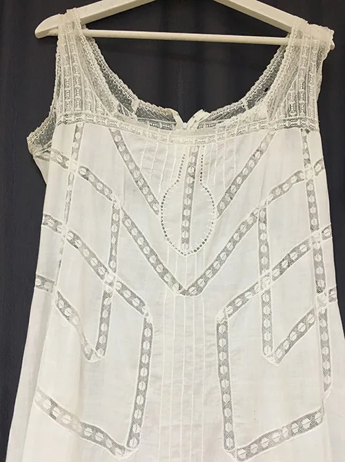 Combinations foundation garment adorned with lace 19th century