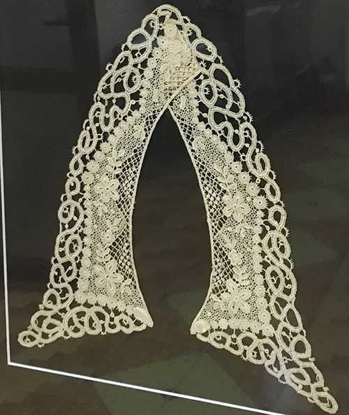 19th-century lace collars – expensive and ornate openwork masterpieces