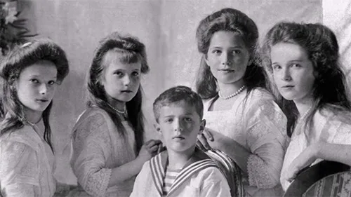 Clothing and shoes of the Romanov children. Royal garments in the Russian Empire