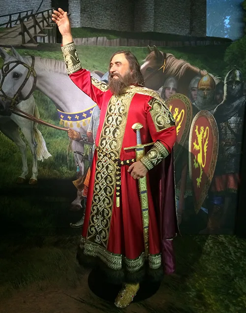 Royal apparel worn in Kyivan Rus in the 13th century