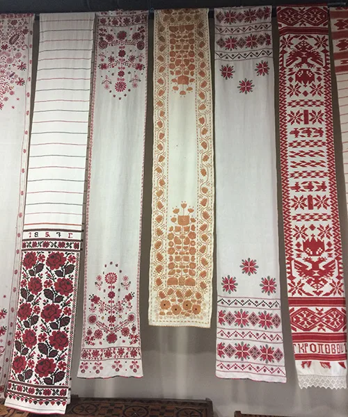 Unusual embroideries on Ukrainian ceremonial towels can kill depression (+ photos)