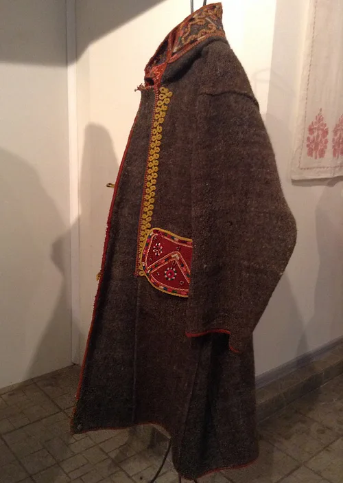Pockets in Ukrainian traditional clothing from the 18th-20th century