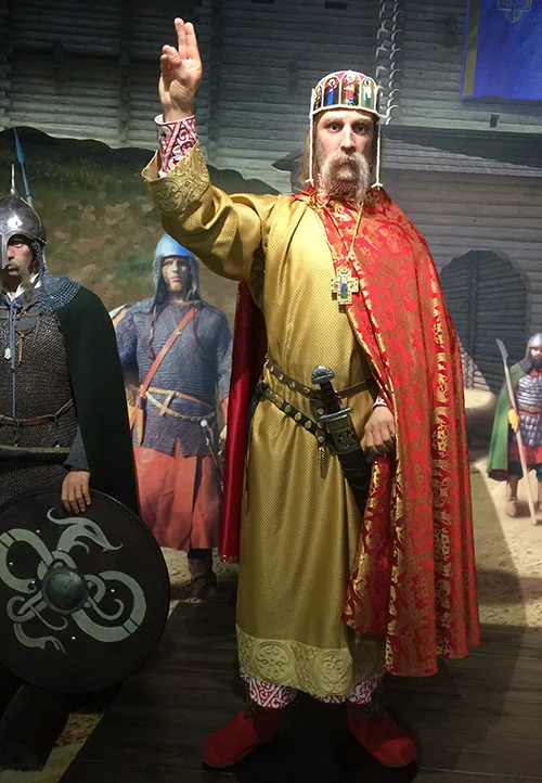 Traditional outfits of the royals, their servants, and officials, Kyivan Rus or Ruthenia, the 10th century