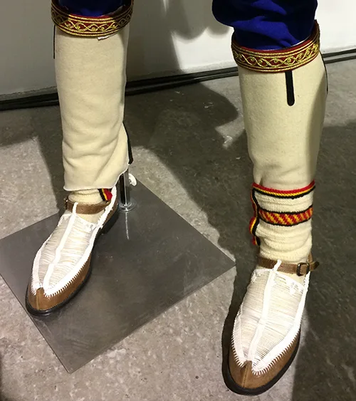 Montenegrin shoes2