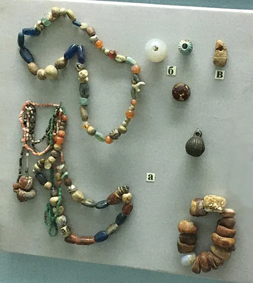 necklaces, Crimea, the 4th-8th century