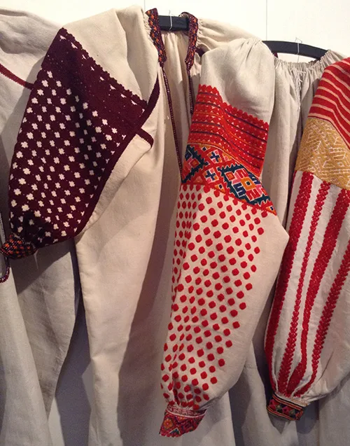 Hutsul embroidered shirts called “sleeves”. The art of embroidery in Western Ukraine