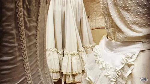 Movie costumes in Anne with an E series were based on period-accurate female clothing