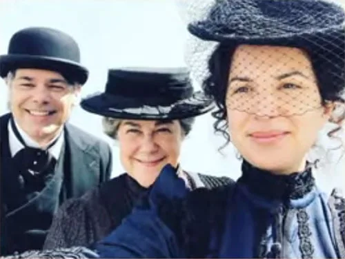 Movie costumes in Anne with an E series were based on period-accurate female clothing