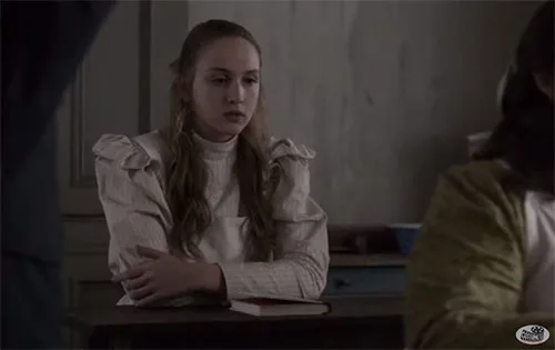 Show costumes in Anne with an E TV show