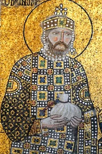 Byzantine crowns with pendilia or temple pendants