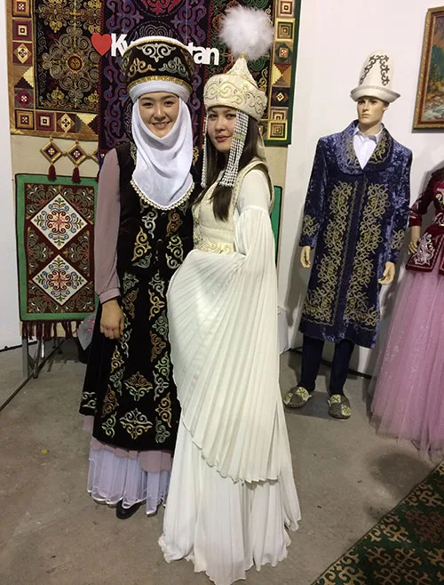 Kyrgyz national dress and its peculiarities. What materials did these cattlemen use to make clothing?