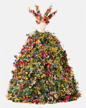 Movie costumes in folk horror film Midsommar