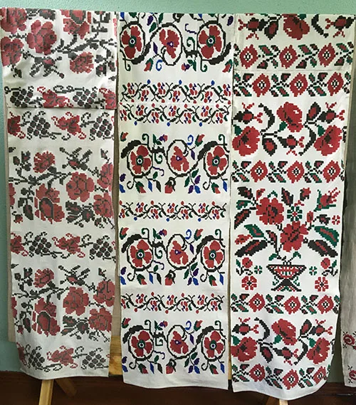 hand-woven ceremonial towels from northern Ukraine