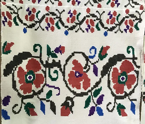 hand-woven ceremonial towel from northern Ukraine