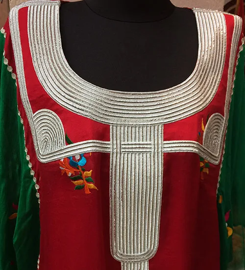 Lovely silver talli embroidery on Emirati clothing