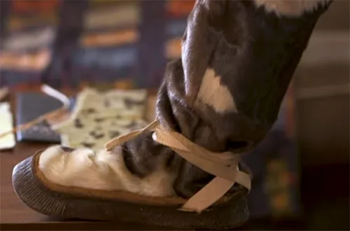 How to make Inuit mukluk shoes