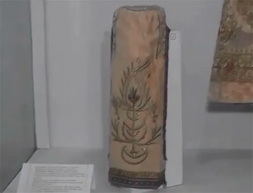 Uzbek authentic female headdress