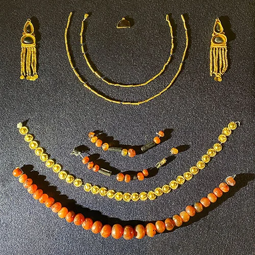 Jewels from burial of noble Sarmatian woman late 1st century