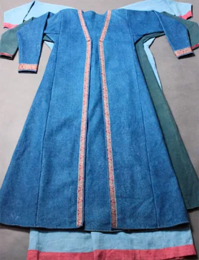 How wealthy women dressed in Kyivan Rus’ in late 10th century