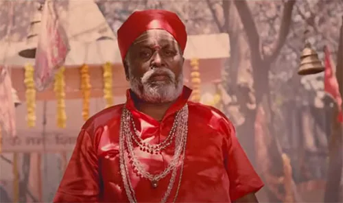 Indian sarees in Iggy Azalea Bounce music video
