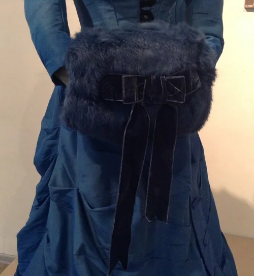 Charming fur muff with velvet ribbon from Holland the Netherlands, 1886