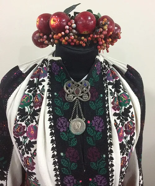 Ukrainian traditional embroidery designs