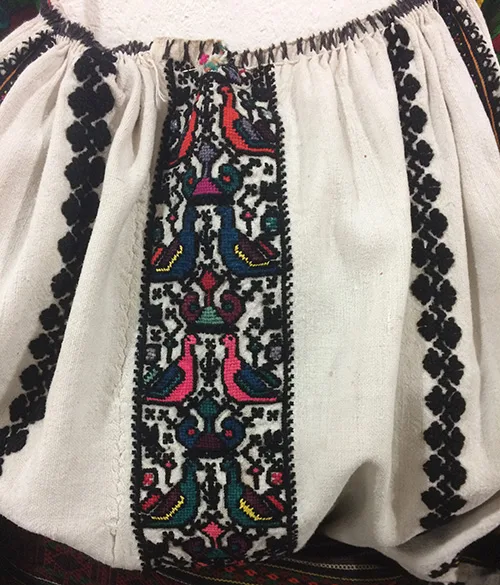 Ukrainian traditional embroidery designs