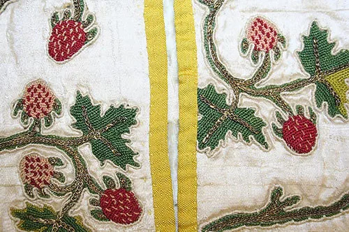 Short history of detachable women’s pockets from the 1650s to the early 20th century