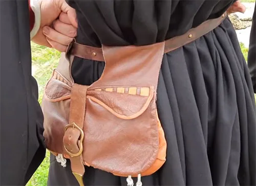What significant clothing trends were there in the 15th century