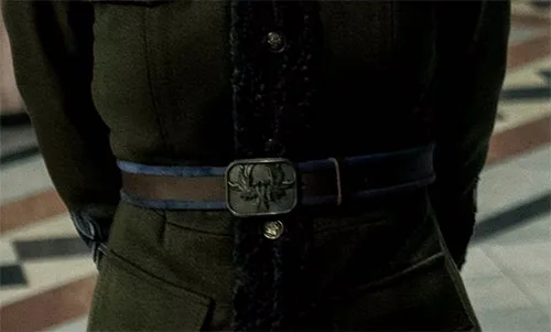 Show costumes in Shadow And Bone series