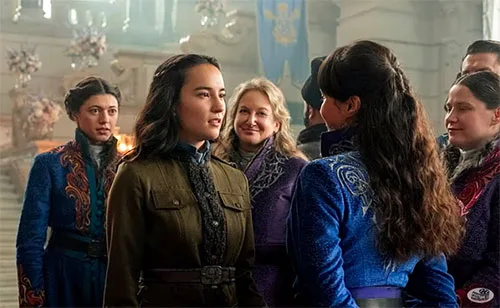Show costumes in Shadow And Bone series