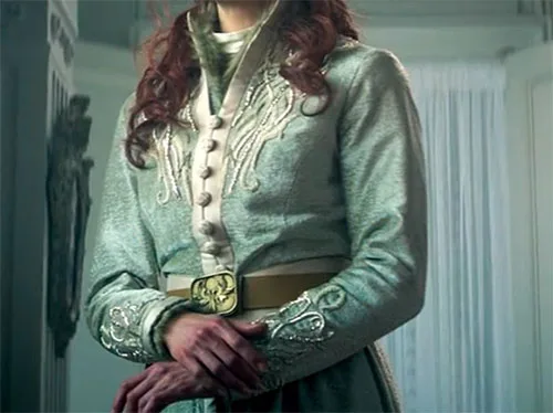 Show costumes in Shadow And Bone series