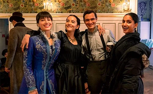 Show costumes in Shadow And Bone series