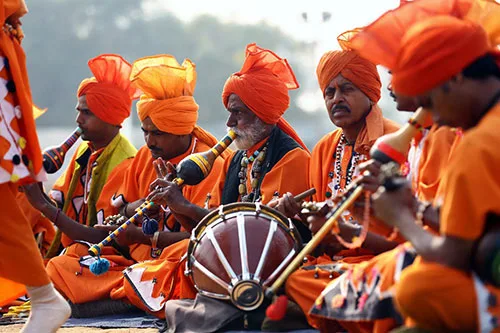 Traditional outfits of Indian men