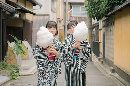 Modern female Japanese kimono ideas