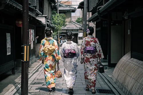 Modern female Japanese kimono ideas