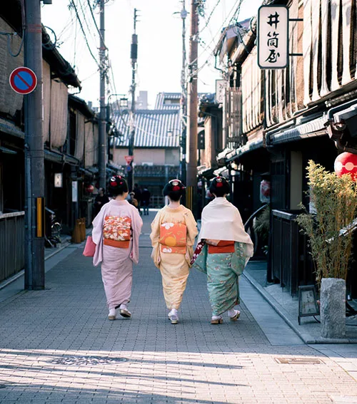 Modern female Japanese kimono ideas