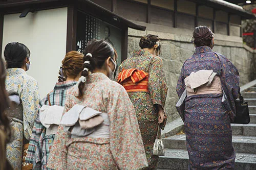 Modern female Japanese kimono ideas