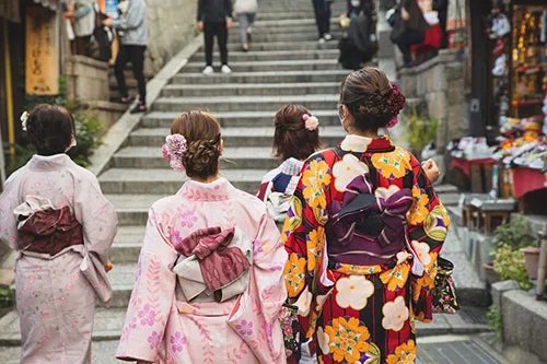 Modern female Japanese kimono ideas