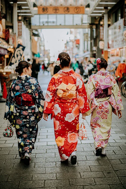 Modern female Japanese kimono ideas