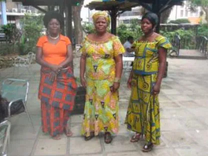 National clothing of Angola. Modern pano is a compromise between traditional dress and Western-style clothes