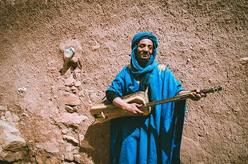 Moroccan tagelmust or cheche – traditional Berber turban